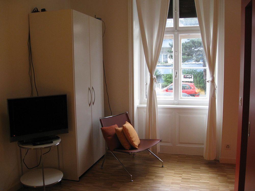Unique Serviced Living @ Airport Line Basel Ngoại thất bức ảnh